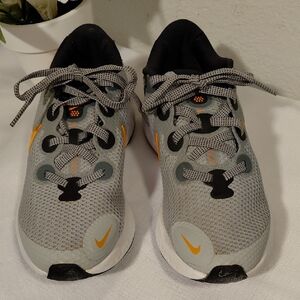 Nike Renew Grey & Yellow Sneakers
